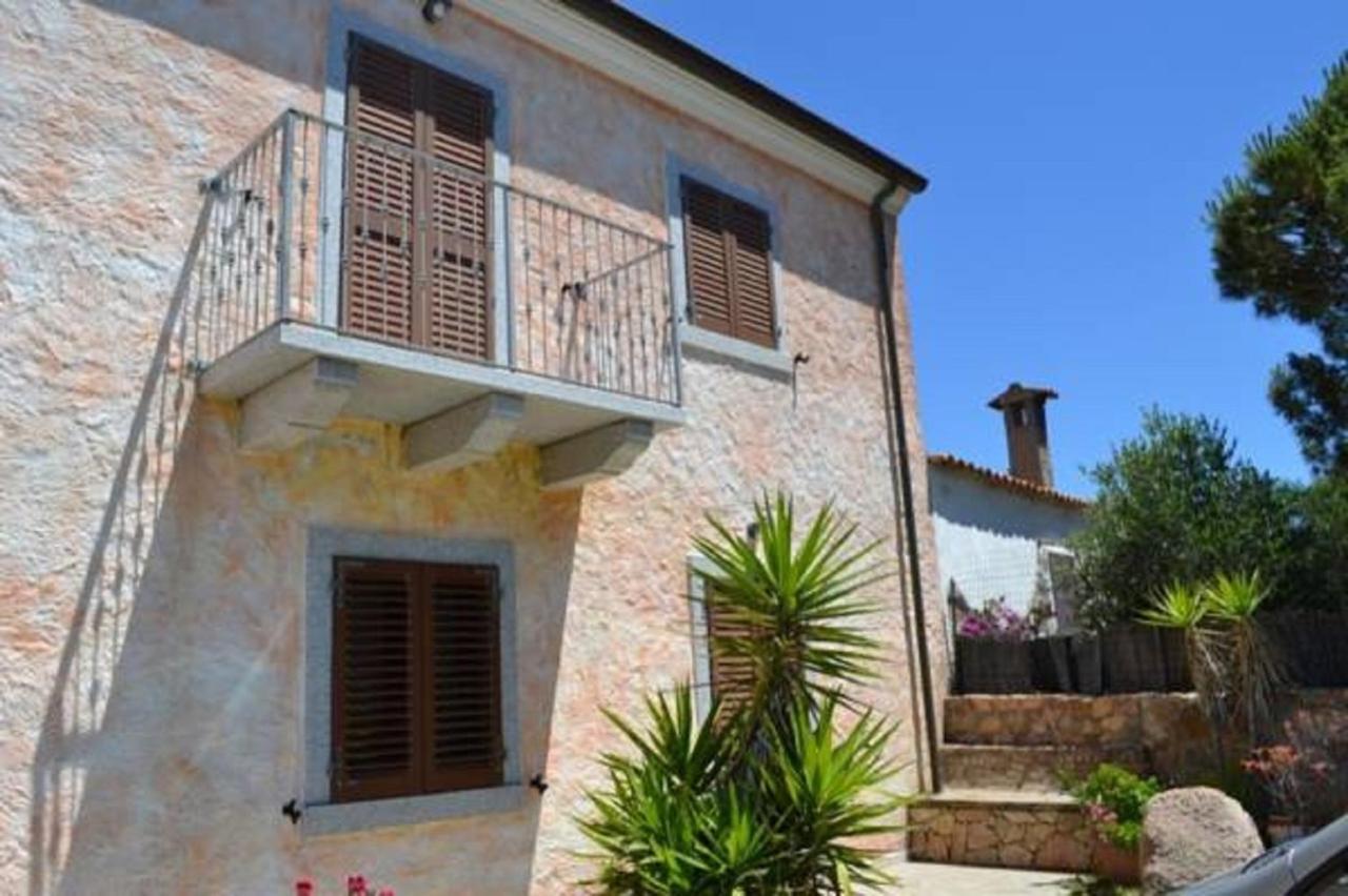 Agriturismo Lu Stabbiacciu アリエントゥ エクステリア 写真