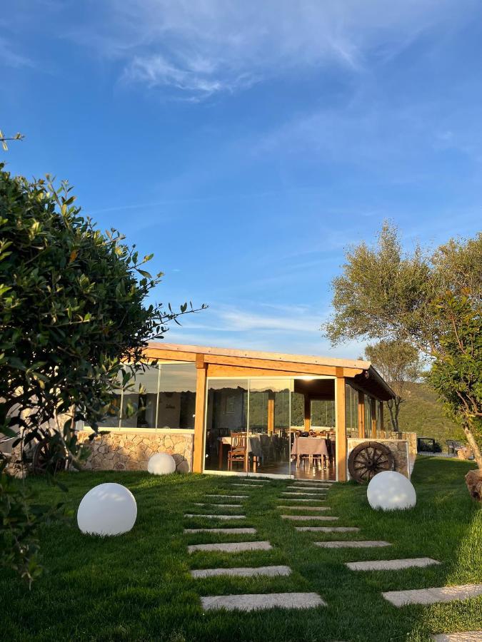 Agriturismo Lu Stabbiacciu アリエントゥ エクステリア 写真