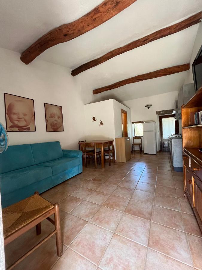Agriturismo Lu Stabbiacciu アリエントゥ エクステリア 写真
